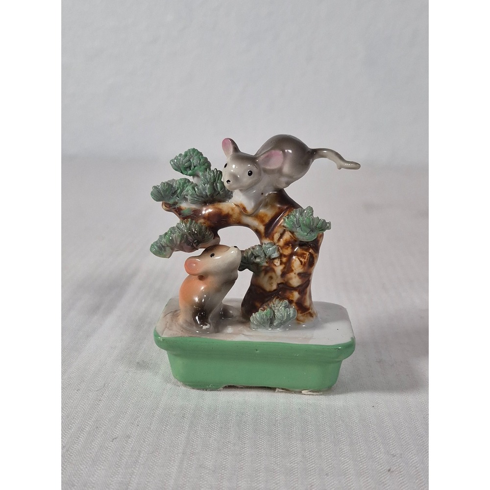 Vtg Porcelain Playful Mice on Tree Figurine Miniature Spaghetti Detail